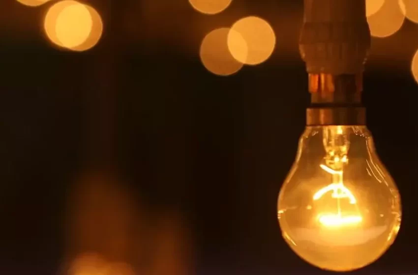  സംസ്ഥാനത്തെ വൈദ്യുതി പ്രതിസന്ധി; രാത്രി ഉപഭോഗം കൂടുന്ന സമയത്തെ വൈദ്യുതി നിരക്ക് കൂട്ടും