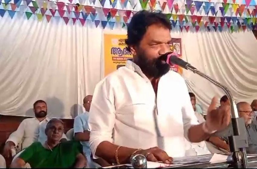  കല്യാശ്ശേരിയിൽ “ആദരായനം” എന്ന പേരിൽ കലാ സാഹിത്യ രംഗത്തുള്ളവരെ ആദരിച്ചു