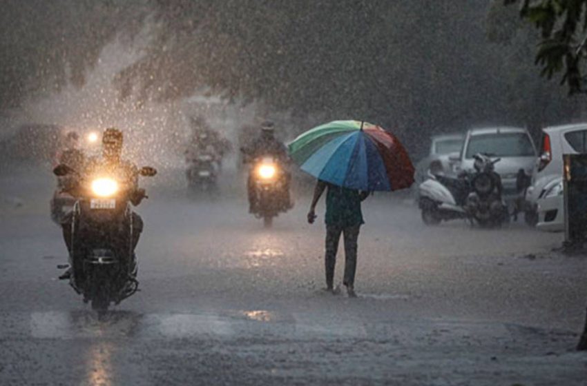  കേരളത്തിൽ അടുത്ത 5 ദിവസവും ശക്തമായ മഴ തുടരുമെന്ന് കേന്ദ്ര കാലാവസ്ഥ വകുപ്പ്