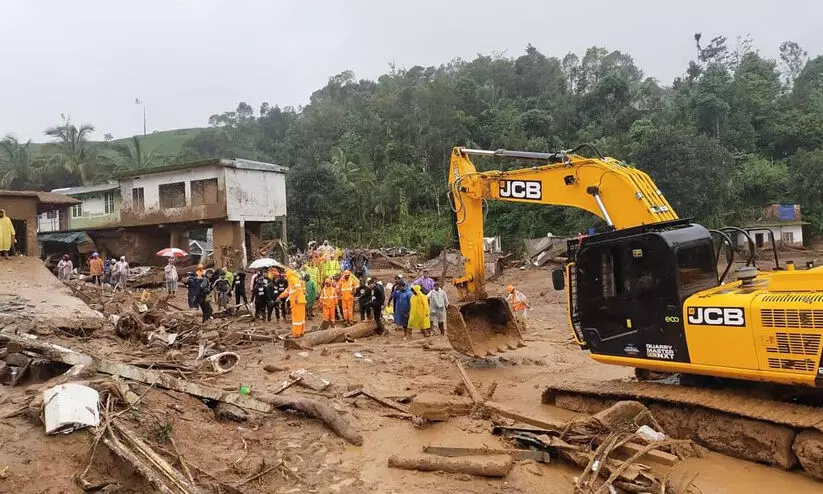  വയനാട് ഉരുൾപൊട്ടലിൽ മരണം 276 ആയി;  മരണസംഖ്യ ഉയർന്നേക്കും എന്നാണ് സൂചന