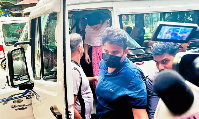  ബാങ്ക് ഓഫ് മഹാരാഷ്ട്ര സ്വർണ തട്ടിപ്പ്; മുൻ മാനേജർ റിമാൻഡിൽ, വ്യാ​ജ സ്വ​ർ​ണം ക​സ്റ്റ​ഡി​യി​ലെ​ടു​ത്തു