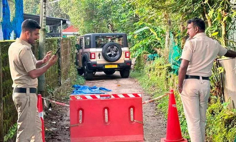  മൂവാറ്റുപുഴ കുടുംബ വഴക്കിനെ തുടർന്ന് മാതൃസഹോദരി പുത്രന്റെ വെടിയേറ്റ് യുവാവിന് ഗുരുതരമായി പരിക്കേറ്റു