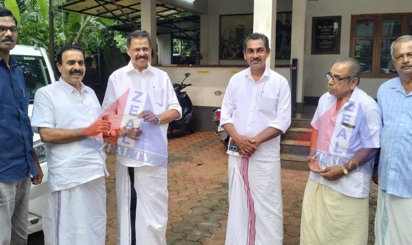  മുഖ്യമന്ത്രിയുടെ ദുരിതാശ്വാസ നിധിയിലേക്ക്‌ തളിപ്പറമ്പ്‌ ബ്ലോക്ക്‌ പഞ്ചായത്ത്‌  10ലക്ഷം രൂപ നൽകി