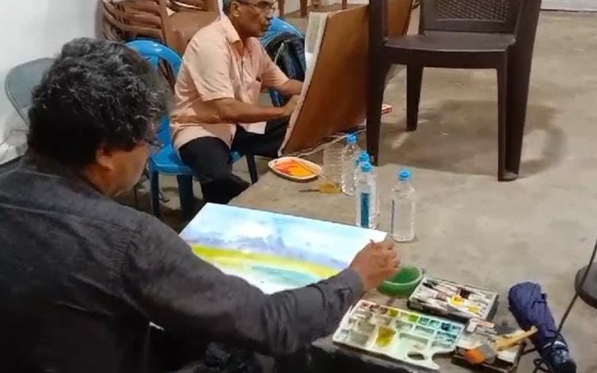  വയനാട് ദുരിതബാധിതർക്ക് സഹായവുമായി തൽസമയ ചിത്രം വരയും വില്പനയും  സംഘടിപ്പിച്ചു