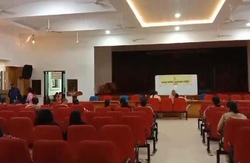  വനിതാ കമ്മീഷൻ കലക്ടറേറ്റ് ഓഡിറ്റോറിയത്തിൽ നടത്തിയ ജില്ലാതല മെഗാഅദാലത്തിൽ 12 കേസുകൾ തീർപ്പാക്കി