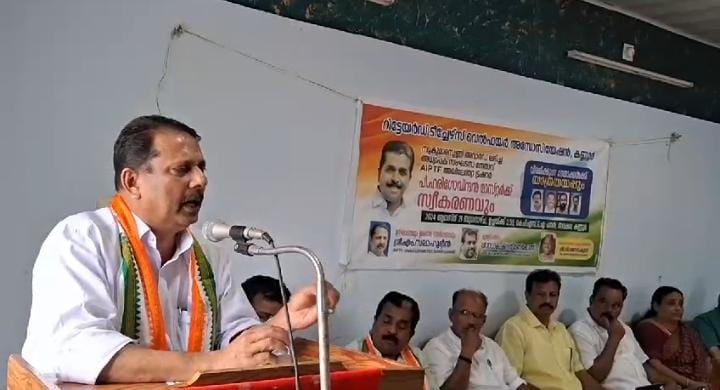  റിട്ടയേർഡ് ടീച്ചേഴ്സ് വെൽഫെയർ അസോസിയേഷൻ പി.ഹരിഗോവിന്ദൻ മാസ്റ്റർക്ക് സ്വീകരണം നൽകി