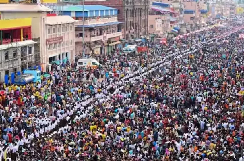  ബിഹാറില്‍ ക്ഷേത്രത്തിലുണ്ടായ തിക്കിലും തിരക്കിലും 7 മരണം; നിരവധി പേർക്ക് പരിക്ക്