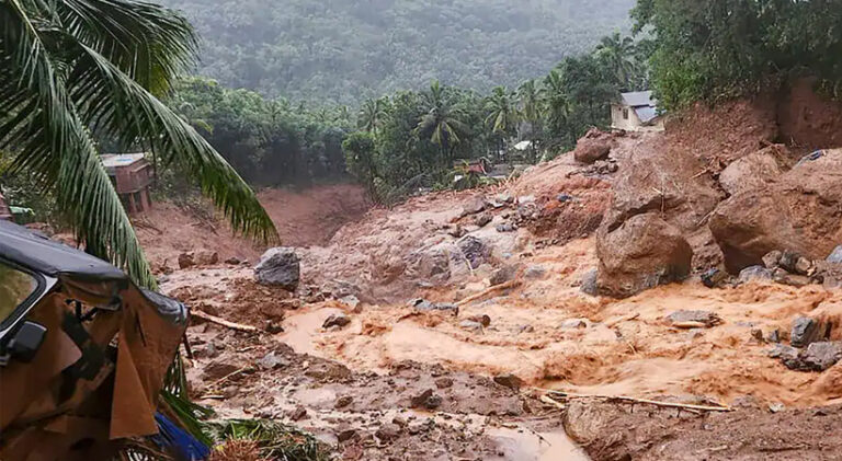  വയനാട്ടില്‍ ഇന്നും തിരച്ചില്‍ തുടരും;  വയനാട് രക്ഷാപ്രവര്‍ത്തനം ഇന്ന് ചേരുന്ന മന്ത്രിസഭായോഗം അവലോകനം ചെയ്യും