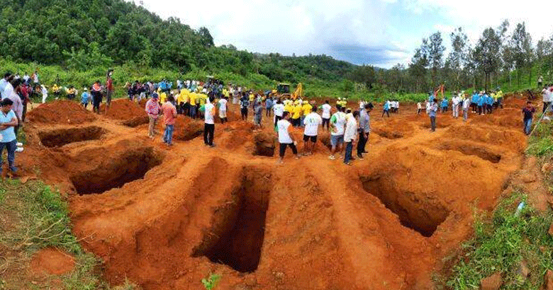  മുണ്ടക്കൈ ഉരുൾപൊട്ടൽ ദുരന്തത്തിൽ മരിച്ചവരുടെ എണ്ണം 402 ആയി; ശവസംസ്‌കാരം പുത്തുമലയില്‍ പുരോഗമിക്കുന്നു