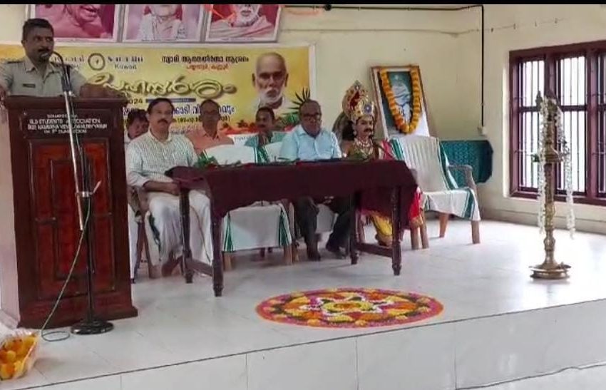  സ്നേഹസ്പർശം എന്ന പേരിൽ ഓണാഘോഷവും ഓണക്കോടി വിതരണവും സംഘടിപ്പിച്ചു