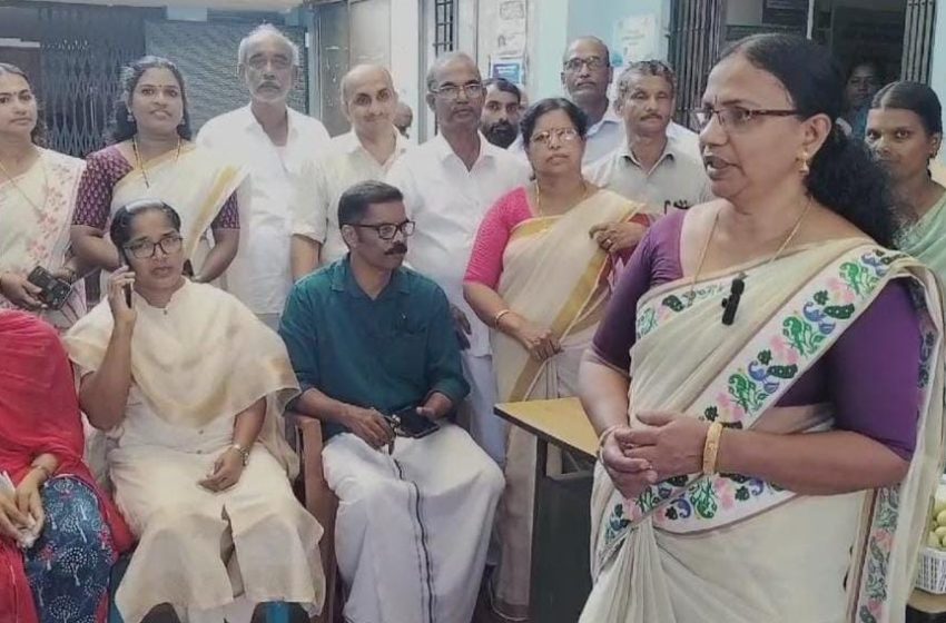  മുണ്ടേരി പഞ്ചായത്ത് പരിസരത്ത് കർഷക ചന്ത സംഘടിപ്പിച്ചു