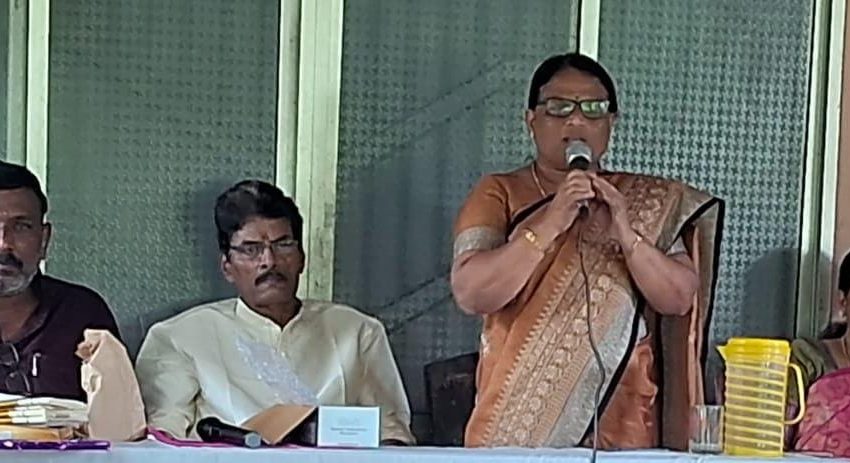  കെ എസ് ആർസി വിദ്യാഭ്യാസ എന്റോവ്മെന്റ് കോലത്തു വയൽ കോട്ടു മൂലയിൽ വിതരണം നടത്തി