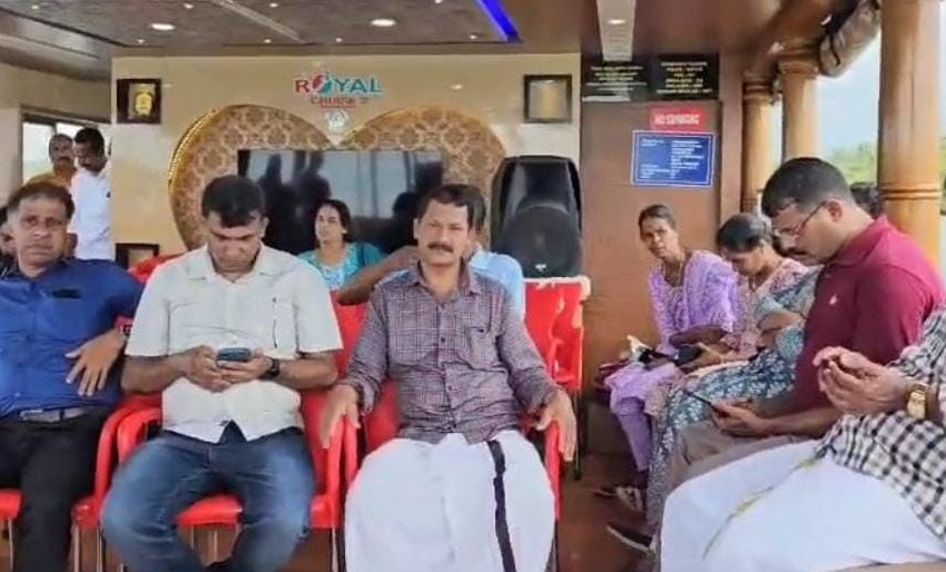  മയ്യില്‍ ഗവ ഹൈസ്കൂള്‍ 1988 89 വര്‍ഷത്തെ എസ്എസ്എല്‍സി ബാച്ച് പൂര്‍വ വിദ്യാര്‍ഥി കൂട്ടായ്മ ബോട്ട് യാത്ര സംഘടിപ്പിച്ചു