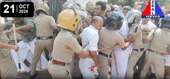  എ.ഡി.എമ്മിൻ്റെ മരണം; കോൺഗ്രസിന്റെ നേതൃത്വത്തിൽ മെഡിക്കൽ കോളജിലേക്ക് പ്രതിഷേധ മാർച്ച്