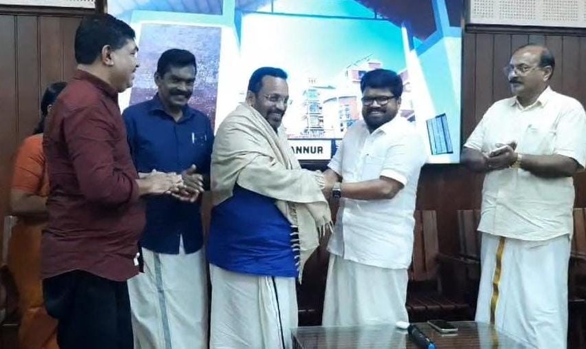  മുണ്ടേരി ഗവണ്മെന്റ് ഹയർ സെക്കണ്ടറി സ്കൂളിനോളം പോന്ന സ്കൂൾ കേരളത്തിൽ ഇല്ലെന്ന് റവന്യു മന്ത്രി കെ. രാജൻ