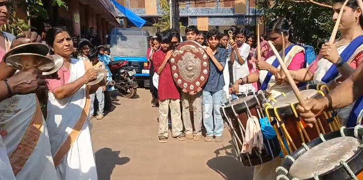  പാപ്പിനിശ്ശേരി ഉപജില്ലാ ശാസ്ത്രമേളയിൽ GUPS പാപ്പിനിശ്ശേരി വെസ്റ്റ് സ്കൂളിന് സുവർണ നേട്ടം