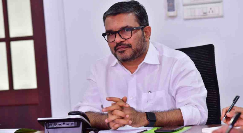  അനാവശ്യമായി അവധി എടുക്കുന്നവർക്കെതിരെ കർശന നടപടി ഉണ്ടാകും; മന്ത്രി എം ബി രാജേഷ്