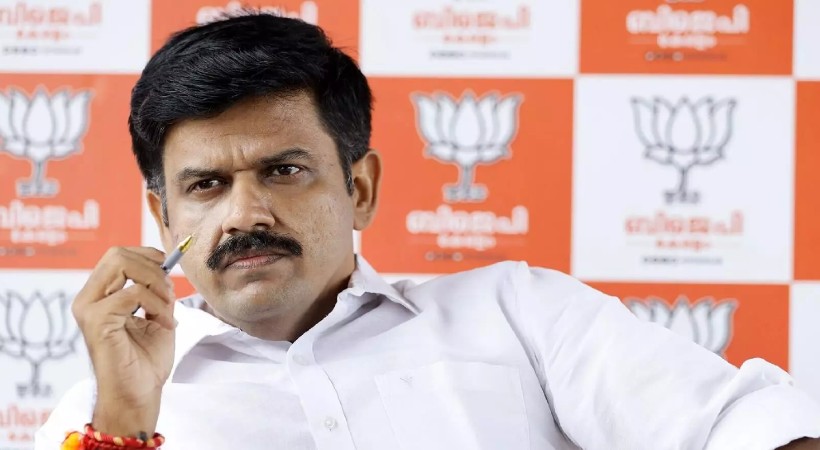  തെരഞ്ഞെടുപ്പ് കൺവെൻഷനിൽ പ്രധാന്യം നൽകിയില്ലെന്ന് ആരോപിച്ച് BJP നേതാവ് സന്ദീപ് വാര്യർ പിണങ്ങിപ്പോയി
