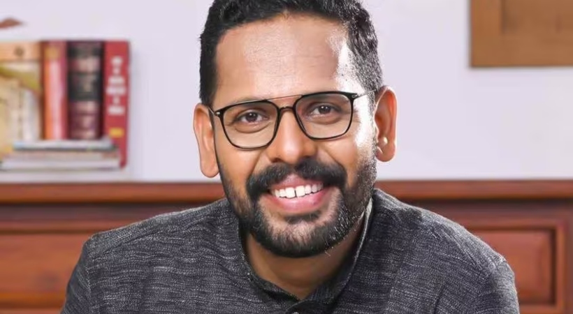  ഇനി ഇടതുപക്ഷത്തിനൊപ്പം നിൽക്കുമെന്ന് വ്യക്തമാക്കി പി സരിൻ; കോൺഗ്രസിലേക്ക് ഇനിയൊരു തിരിച്ചുവരവില്ലെന്നും സരിൻ