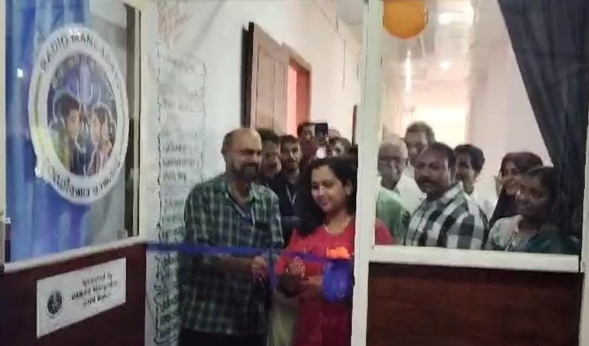  റേഡിയോ മാങ്കടവിന്റെ പ്രവർത്തന ഉദ്ഘാടനം പാപ്പിനിശ്ശേരി ഉപജില്ലാ വിദ്യാഭ്യാസ ഓഫീസർ കെ ജയദേവൻ നിർവഹിച്ചു