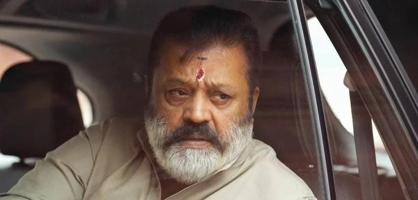  പൂര നഗരിയില്‍ ആംബുലന്‍സില്‍ വന്നതിന് നടനും കേന്ദ്ര സഹമന്ത്രിയുമായ സുരേഷ് ഗോപിക്കെതിരേ കേസെടുത്തു