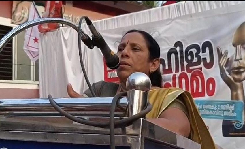  പാപ്പിനിശേരി വെസ്റ്റ് പുതിയകാവിന് സമീപം സംഘടിപ്പിച്ച വനിതാ സംഗമം കെ പി വി പ്രീത ഉദ്ഘാടനം ചെയ്തു