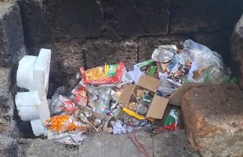  മാലൂർ ഗ്രാമപഞ്ചായത്ത് പരിധിയിൽ നടത്തിയ പരിശോധനയിൽ മാലിന്യങ്ങൾ വേർതിരിക്കാതെ കൂട്ടിയിട്ടതിന് അപ്പാർട്ട്മെന്റിന് പിഴച്ചുമത്തി