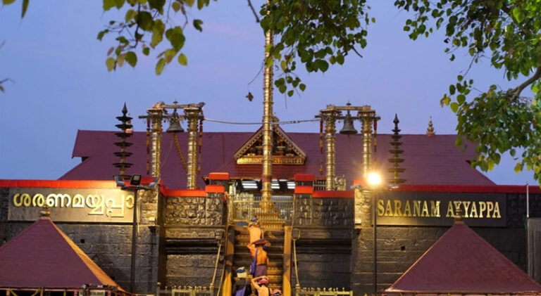  ശബരിമലയില്‍ തീര്‍ത്ഥാടകരുടെ തിരക്ക് വര്‍ദ്ധിക്കുന്നു; വൃശ്ചിക പുലരിയില്‍ മല ചവിട്ടിയത് 74103 പേരാണ്