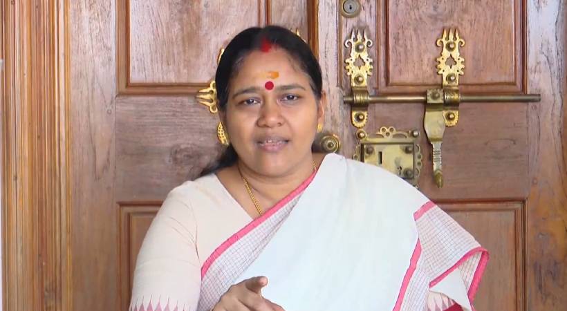  ഉപതെരഞ്ഞെടുപ്പിൽ ബിജെപിയെ തകർക്കാനുള്ള ടൂൾ ആണ് തിരൂർ സതീശെന്ന് ശോഭ സുരേന്ദ്രൻ