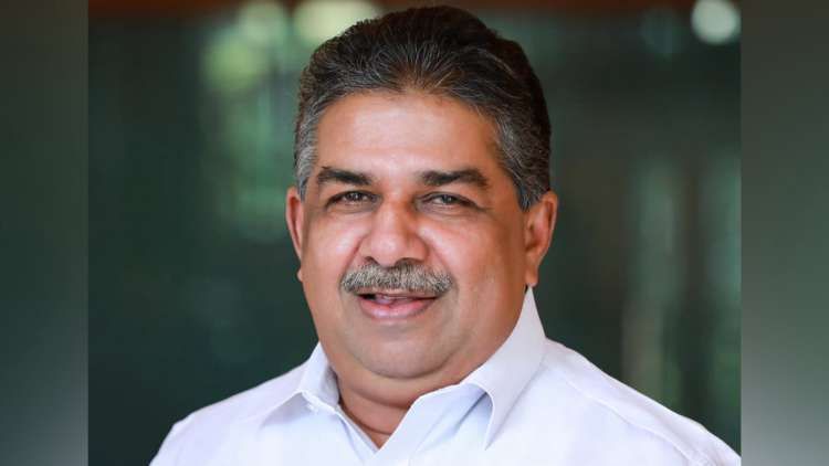  ഭരണഘടനാ വിരുദ്ധ പരാമര്‍ശത്തില്‍ മന്ത്രി സജി ചെറിയാന് തിരിച്ചടി; വിവാദ പ്രസംഗത്തില്‍ തുടരന്വേഷണത്തിന് ഹൈക്കോടതി ഉത്തരവ്