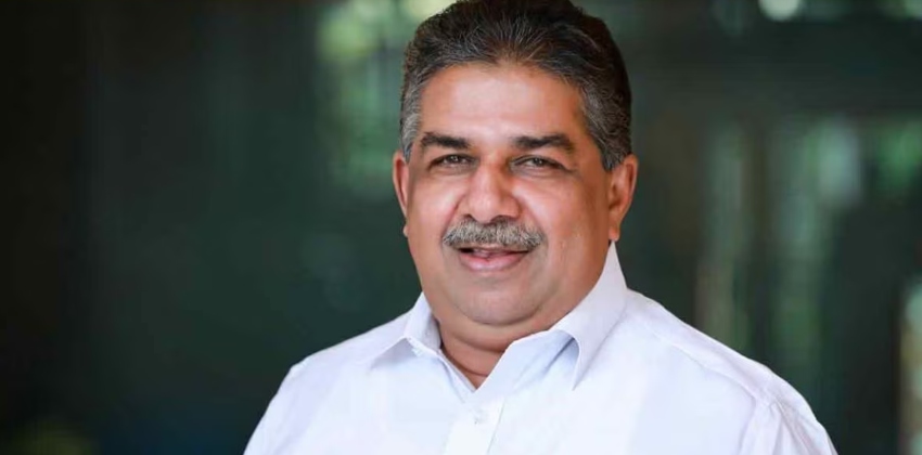  അന്വേഷണം നടക്കട്ടെ; ഹൈക്കോടതി വിധിയിൽ മന്ത്രി സ്ഥാനം രാജിവെക്കില്ലെന്ന് സജി ചെറിയാൻ