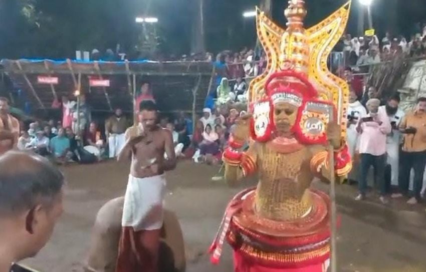  കോടമഞ്ഞിൽ അനുഗ്രഹം ചൊരിഞ്ഞ് മലമുകളിലെ മുത്തപ്പൻ; ഒരു മാസം നീണ്ടു നിൽക്കുന്ന തിരുവപ്പന ഉത്സവത്തിന് ആചാരപ്പെരുമ യോടെ തുടക്കം