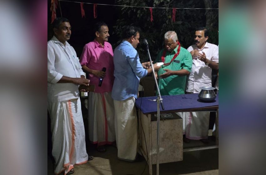  ജില്ലാ സമ്മേളനത്തിൻ്റെ ഭാഗമായി  തളിപ്പറമ്പ നോർത്ത് ലോക്കലിലെ 20 ബ്രാഞ്ചുകളിൽ നിന്നായി ശേഖരിച്ച കാശ് പാർട്ടി ജില്ലാ സെക്രട്ടറിയെ ഏൽപ്പിച്ചു