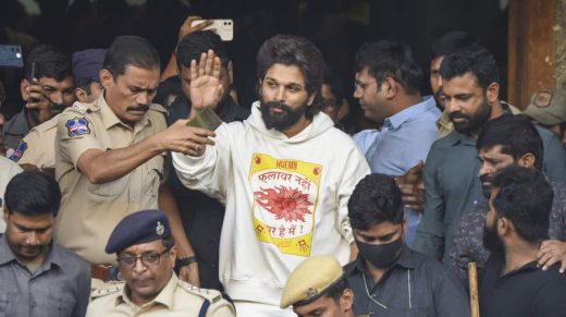  അല്ലു അര്‍ജുന് ആശ്വാസം; ഹൈക്കോടതി ഇടക്കാല ജാമ്യം അനുവദിച്ചു