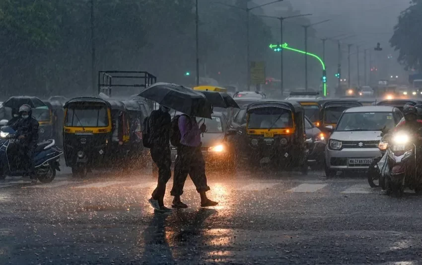  വടക്കന്‍ ജില്ലകളില്‍ ഇന്ന് ശക്തമായ മഴക്ക് സാധ്യതയെന്ന് കാലാവസ്ഥാ വകുപ്പ്; കണ്ണൂരും കാസര്‍കോടും ഒാറഞ്ച് അലര്‍ട്ട്