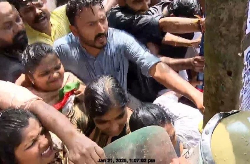  പാലക്കാട് എലപ്പുള്ളി മദ്യപ്ലാന്റ് അനുമതി; പ്രതിഷേധവുമായി യൂത്ത് കോൺഗ്രസ്