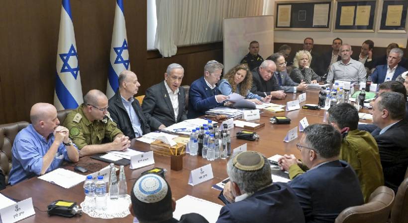  ഗസയിലെ വെടിനിർത്തൽ കരാറിന് ഇസ്രയേൽ സമ്പൂർണ മന്ത്രിസഭയുടെ അംഗീകാരം; കരാർ നാളെ മുതൽ പ്രാബല്യത്തിൽ