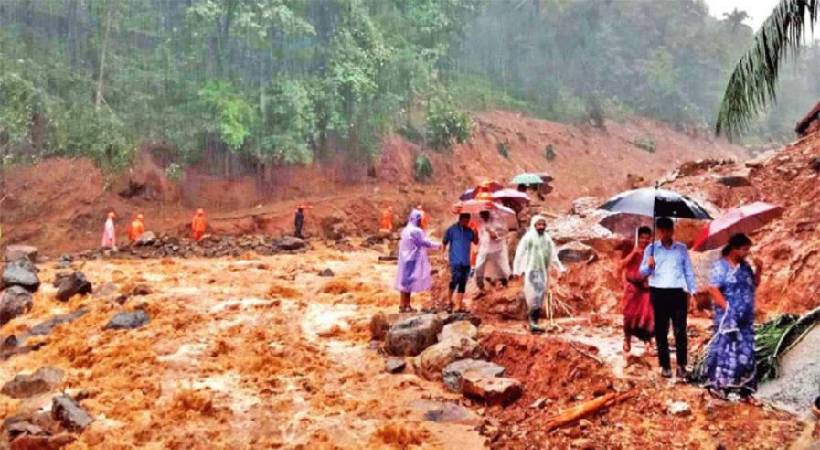  കോഴിക്കോട് വിലങ്ങാട് ഉരുൾപൊട്ടൽ ദുരിത ബാധിതരുടെ നഷ്ടപരിഹാര പട്ടികയിൽ അപാകതയെന്ന് പരാതി