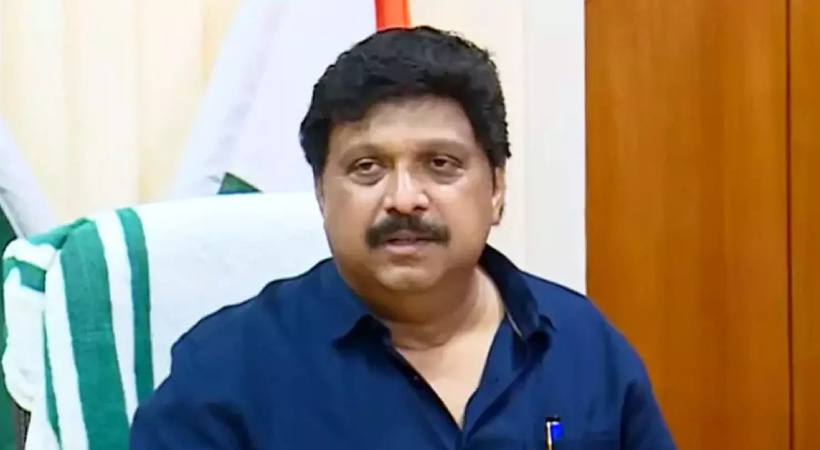  അഞ്ച് ദിസത്തില്‍ കൂടുതല്‍ ഫയല്‍ കൈയ്യില്‍ വച്ചിരുന്നാല്‍ സ്ഥാനം തെറിക്കും; മുന്നറിയിപ്പുമായി ഗതാഗത മന്ത്രി