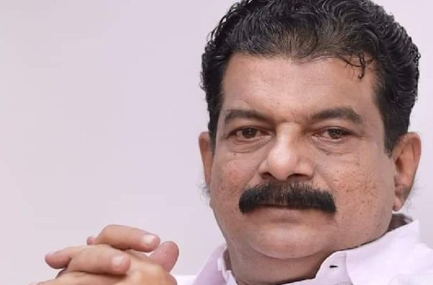  നിലമ്പൂര്‍ ഫോറസ്റ്റ് ഓഫീസ് ഡിഎംകെയുടെ നേതൃത്വത്തില്‍ അടിച്ച് തകര്‍ത്ത കേസില്‍ അന്‍വര്‍ അറസ്റ്റില്‍