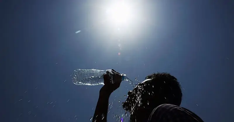  സംസ്ഥാനത്ത് ഇന്ന് ഉയർന്ന താപനിലയെന്ന് മുന്നറിയിപ്പ്; 2 ഡിഗ്രി മുതൽ 3 ഡിഗ്രി വരെ താപനില ഉയരാൻ സാധ്യത