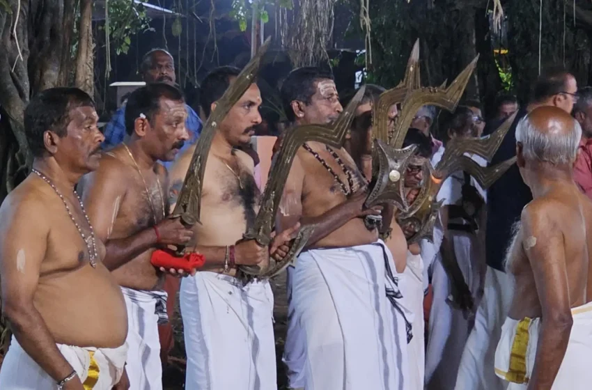  തളിപ്പറമ്പ പൂക്കോത്ത് തെരുവിലെ പൂക്കോത്ത് കൊട്ടാരത്തിൽ മഹാശിവരാത്രി ആഘോഷിച്ചു