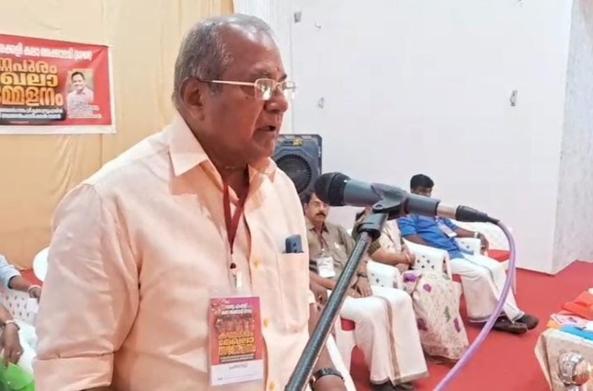  കേരള പൂരക്കളി കലാഅക്കാദമി കണ്ണപുരം മേഖലാ സമ്മളനം താവം കൂർമ്പ ഊട്ടുപുരയിൽ നടന്നു