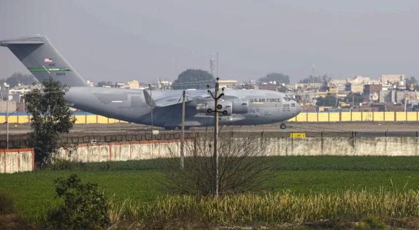  ഇന്ത്യന്‍ കുടിയേറ്റക്കാരെ വിലങ്ങണിയിച്ചു തിരിച്ചയക്കുന്ന നടപടിയില്‍ അമേരിക്കയെ ആശങ്ക അറിയിച്ചതായി ഇന്ത്യ