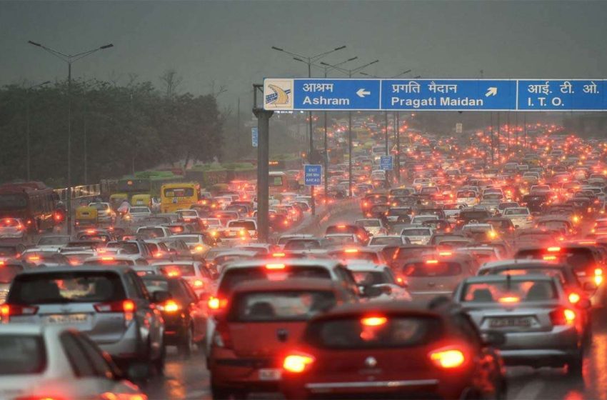  ഡൽഹിയിൽ 15 വര്‍ഷത്തിലധികം പഴക്കമുള്ള വാഹനങ്ങള്‍ക്ക് മാര്‍ച്ച് 31 ന് ശേഷം പമ്പില്‍ നിന്ന് ഇന്ധനം ലഭിക്കില്ല