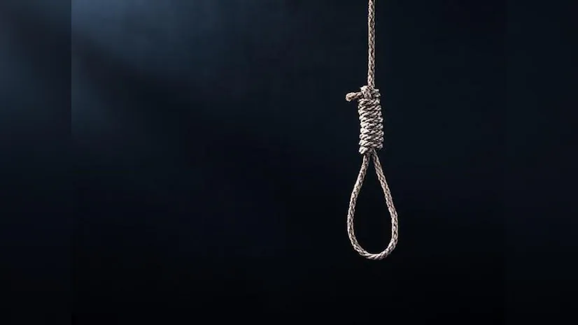  എറണാകുളം പതിനാറുകാരനായ പ്ലസ് വണ്‍ വിദ്യാര്‍ത്ഥിയെ തൂങ്ങി മരിച്ച നിലയില്‍ കണ്ടെത്തി