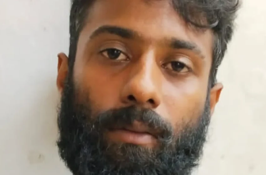  കഞ്ചാവ് കൈവശം വച്ച തുടിയാട് സ്വദേശിയെ പേരാവൂർ എക്‌സൈസ് പിടികൂടി