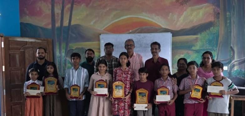  മാങ്ങാട് ഈസ്റ്റ് എൽ.പി.സ്കൂളിൽ മുരളീരവം-2025 ജില്ലാ തല ക്വിസ് മത്സരം നടത്തി