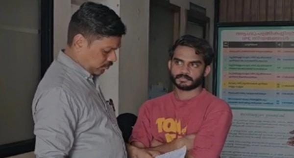  കോഴിക്കോട്  പൊലീസിനെ കണ്ട് ഭയന്ന് 130 ഗ്രാം എംഡിഎംഎ അടങ്ങിയ പാക്കറ്റ് വിഴുങ്ങിയ യുവാവ് മരിച്ചു