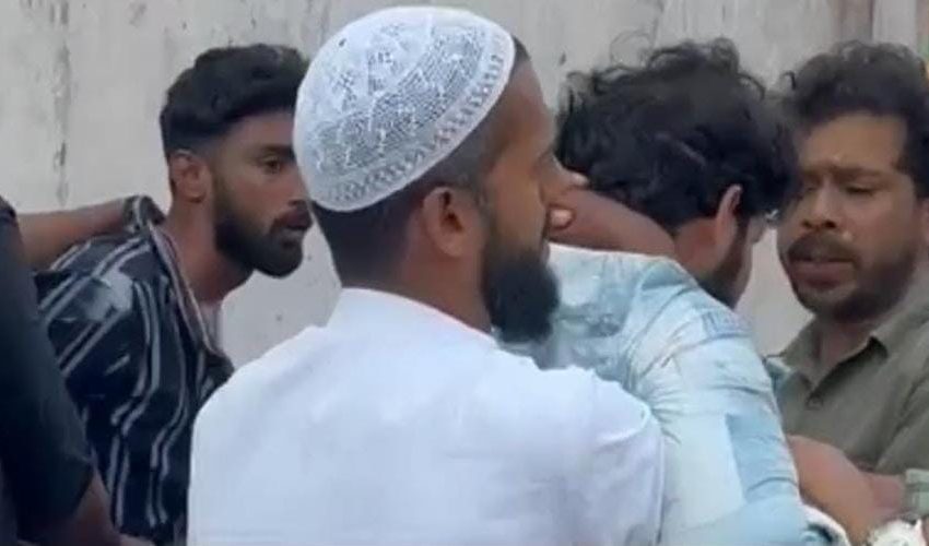  കണ്ണൂർ കണ്ണാടിപ്പറമ്പിൽ കഞ്ചാവ് വാങ്ങാൻ എത്തിയ യുവാക്കളെ നാട്ടുകാർ പിടികൂടി